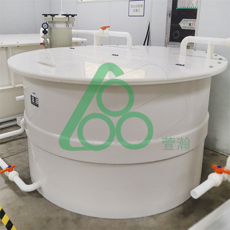 PP立式(shì)儲罐攪拌桶(tong)